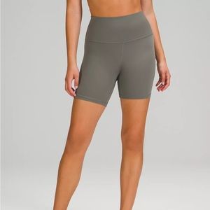 lululemon Align High-Rise Short 6" - size 8